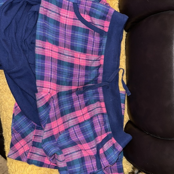 Victoria’s Secret Blue & Pink pajama set - Picture 4 of 6